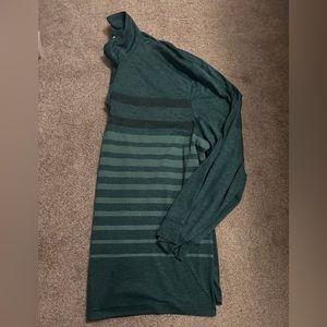 Men’s long sleeve golf shirt